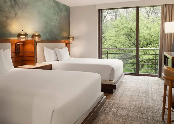Hyatt Chicago Hotel 4*