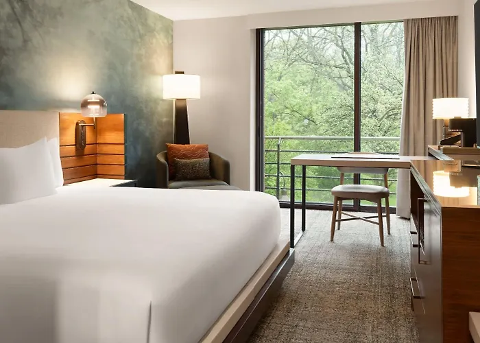 Hyatt Chicago Hotel 4*