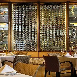 Hyatt Chicago 4*